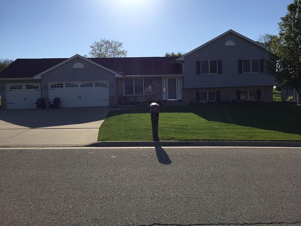 1st image of 440 Willow Springs Ct