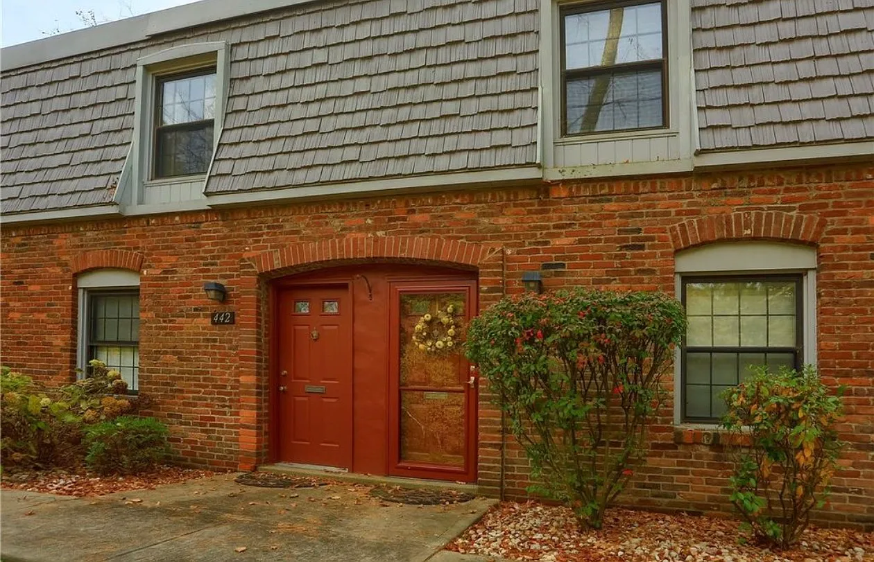 2 bed, 1.5 bath, 1120 sqft, $1,800 — Photo 1