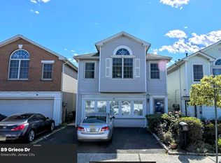89 Grieco Dr, Jersey City, NJ 07305