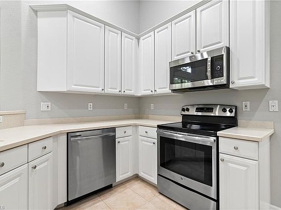 5th image of 219 Burnt Pine DR