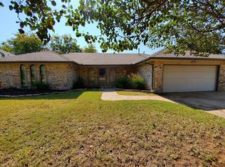500 Garland St, Moore, OK 73160