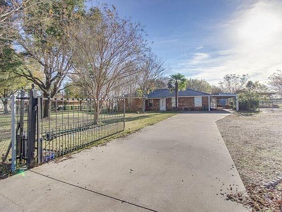 5th image of 215 Lakeway Dr