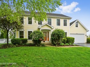 212 Killarney Ct, Grayslake, IL 60030