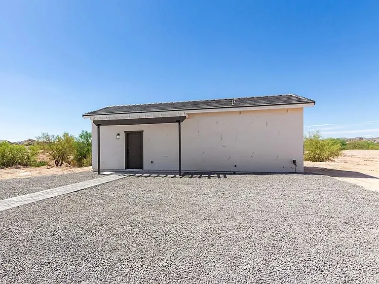 27502 N Freedom St — Photo 1