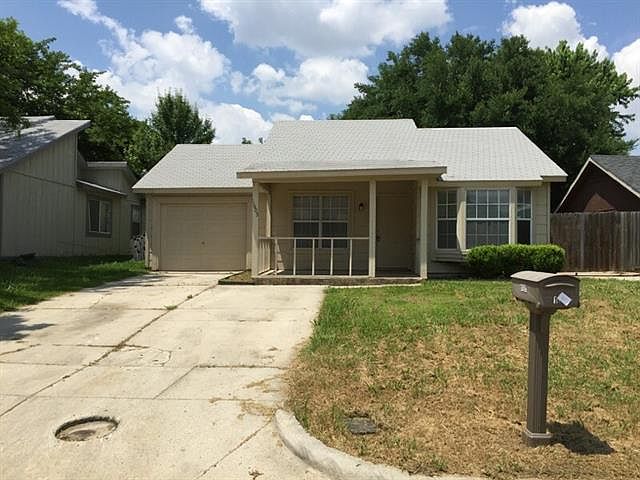 2nd image of 1605 Colonnade Dr