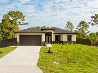 871 Chezy St E, Lehigh Acres, FL 33974