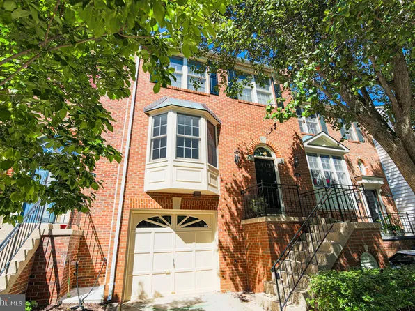 8005 Trevor Pl, Vienna, VA 22182