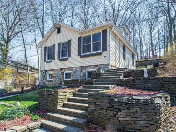 9 Hillside Ave, Hopatcong Boro, NJ 07843
