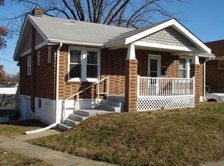 8237 John Pl, Saint Louis, MO 63114