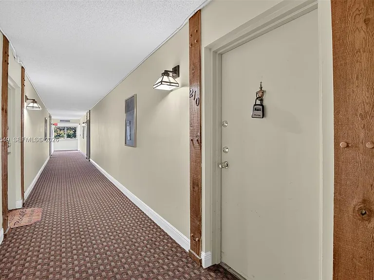 220 Lakeview Dr #210 — Photo 40