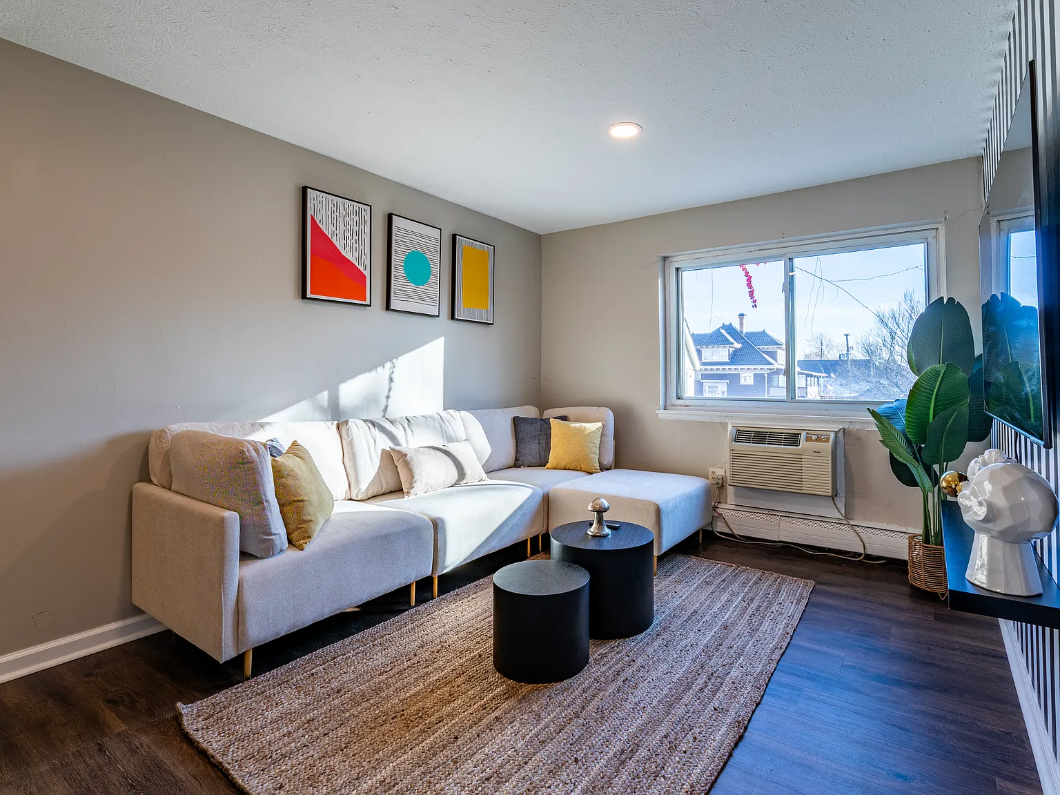1 bed, 750 sqft, $895 — Photo 2