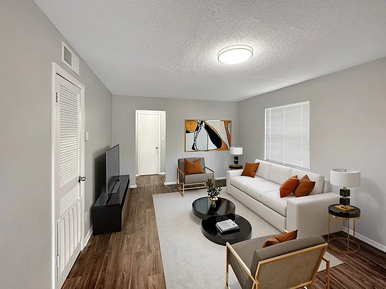 Valley Creek Apartments — Photo 23
