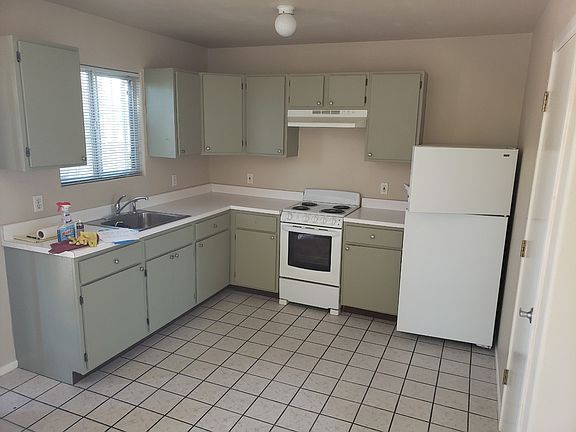 4th image of 2101 S Espina St