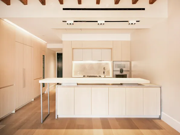 100 Vandam Street 5A image 3 of 9