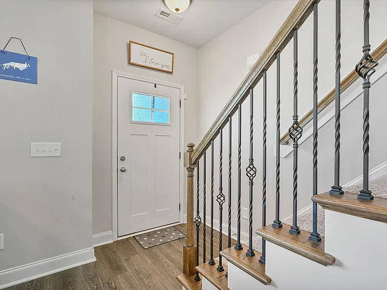 121 Tanna Pl — Photo 4