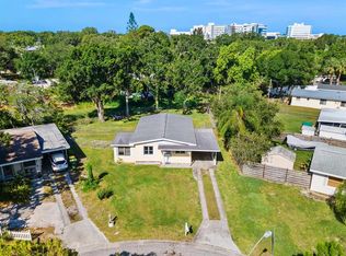 2242 Temple St, Sarasota, FL 34239