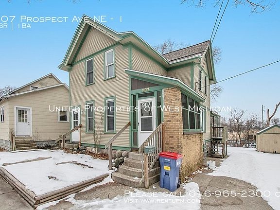 2nd image of 907 Prospect Ave NE #1