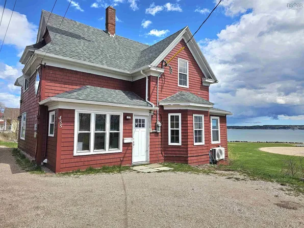 455 Purves St, Cape Breton, NS B2A 1C7