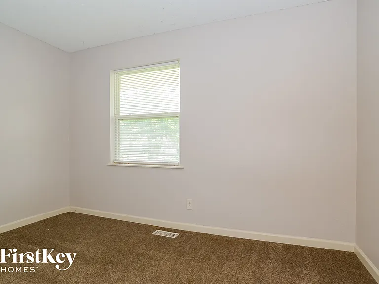 4310 Ditzler Ave — Photo 10