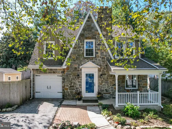 1606 Clover Ln, York, PA 17403