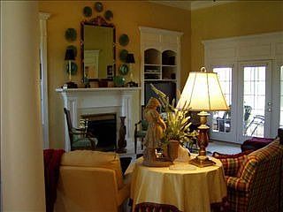 3rd image of 6436 Gardenview Dr