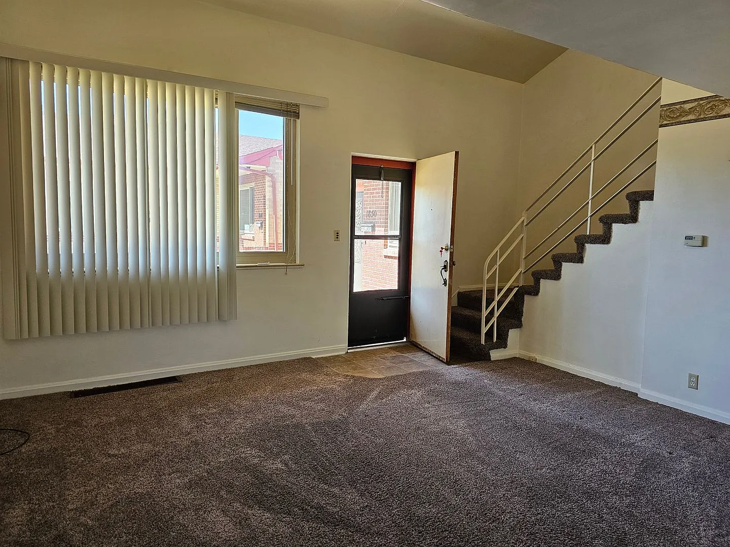 185X Crook Ave — Photo 4