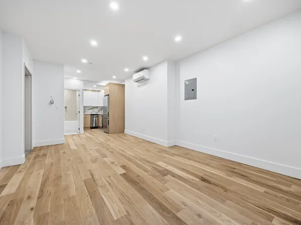 34 Avenue A image 9 of 14