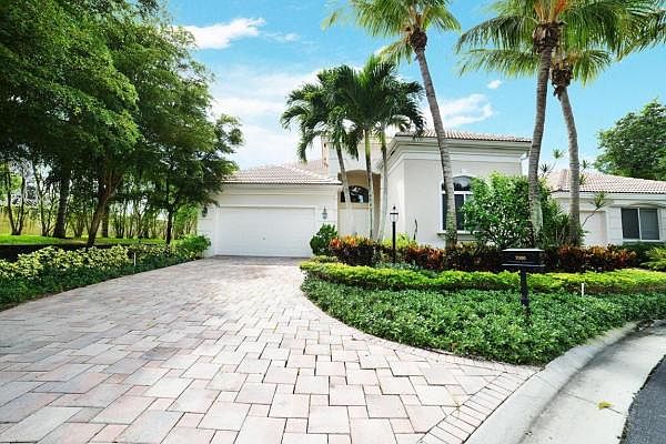 Home For Sale In Boca Grove