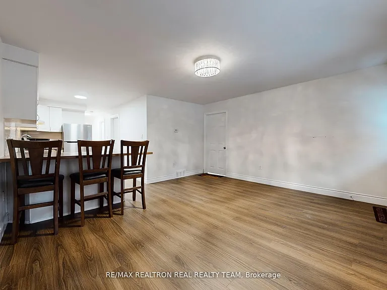 1129 Cannon St E #C1 — Photo 8