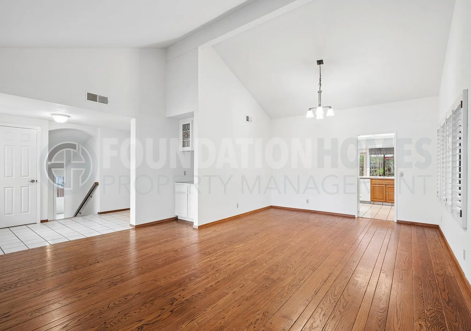 Spacious Partridge Knolls Home With Views! Flexible Living Space! Foundation — Photo 4