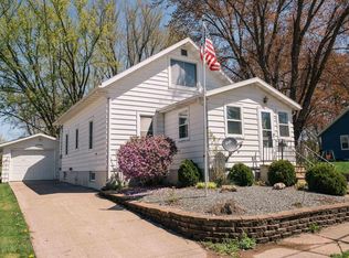 201 E 12th St, Neillsville, WI 54456