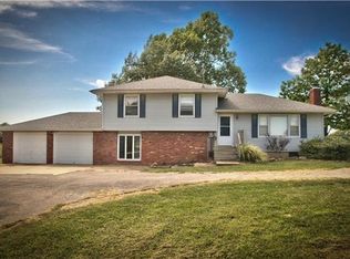 12830 S Waverly Rd, Olathe, KS 66061