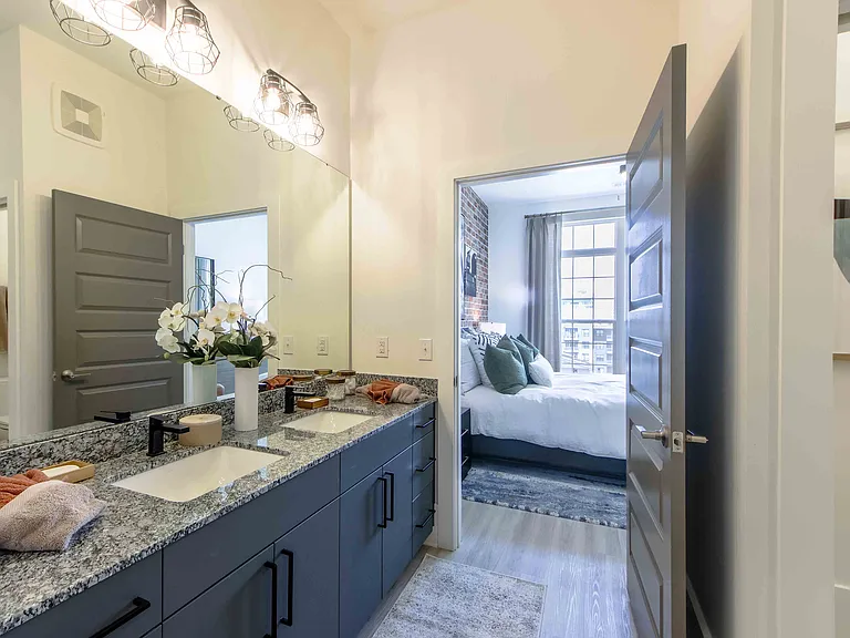 The Oliver Luxury Apartments — Photo 25