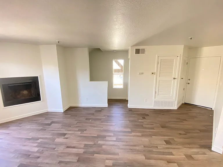 French Park Apartments — Photo 7