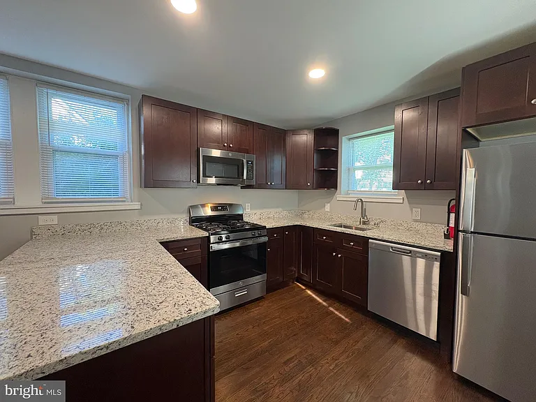 512 Jessamine Ave #1 — Photo 10