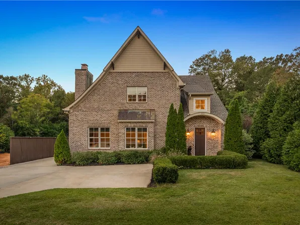 482 Dumas Dr, Auburn, AL 36830