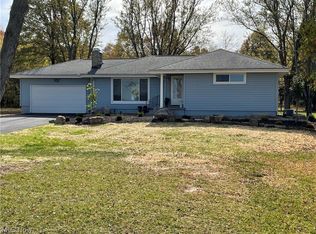 12604 Thompson Rd, Vermilion, OH 44089