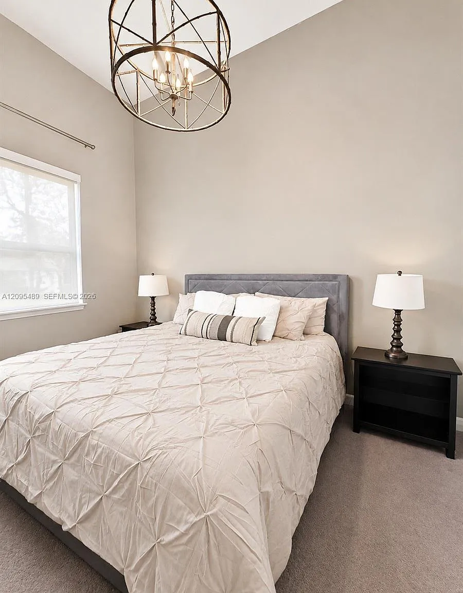 403 S Sapodilla Ave — Photo 4