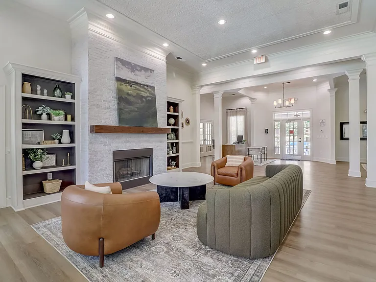 Parkway Grand — Photo 3