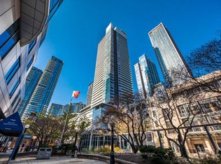 80 John St #1707-C01, Toronto, ON M5V 3X4