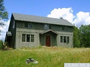 386 Tompkins Rd, Ancram, NY 12502