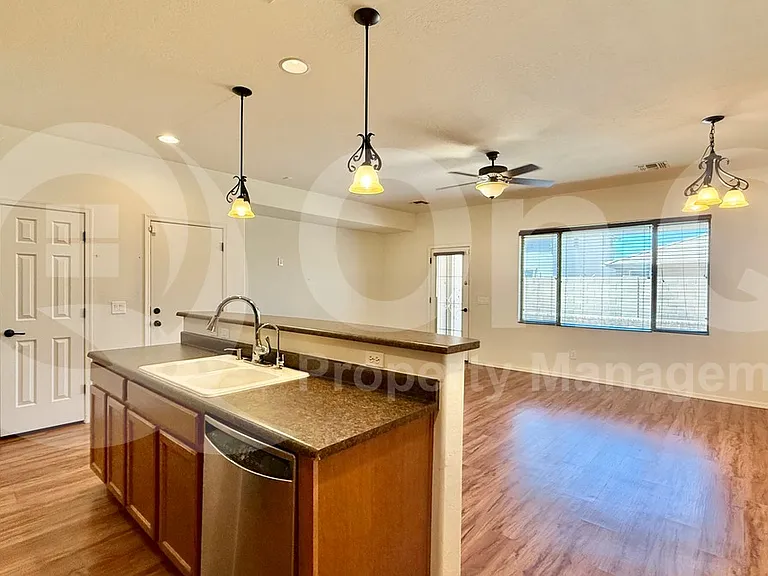 7716 S 37th Way — Photo 5