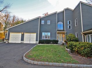 10 Inverrary Pl, Annandale, NJ 08801