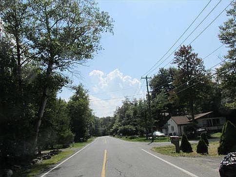 2nd image of 752 Knollwood Dr