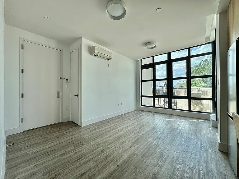 584 4th Ave #221 — Photo 5