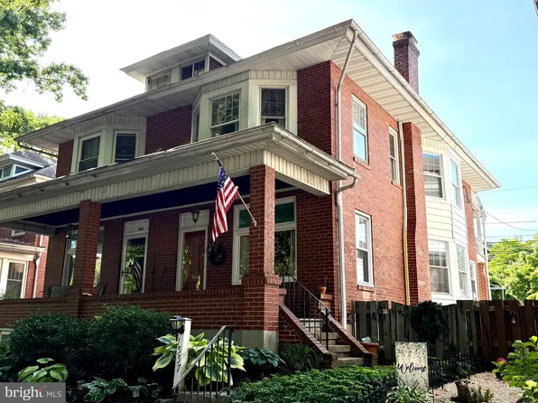 1557 Dauphin Ave, Wyomissing, PA 19610