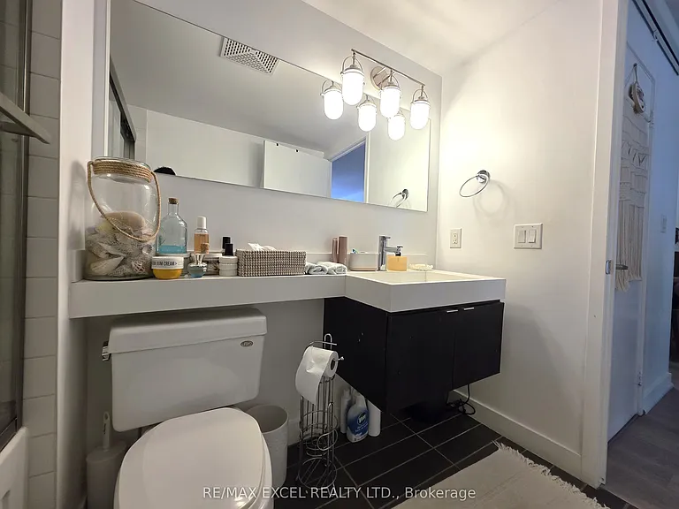 4K Spadina Ave #1129 — Photo 28
