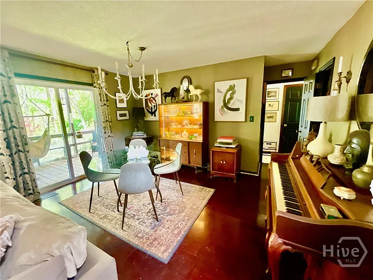150 Brookstone Ct — Photo 12