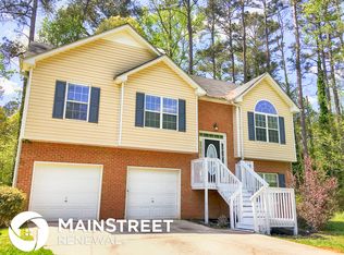2850 Heritage Ln, Morrow, GA 30260