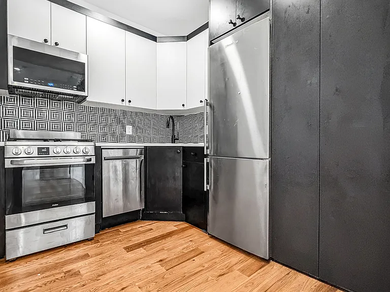 20 Jefferson St #3A — Photo 1